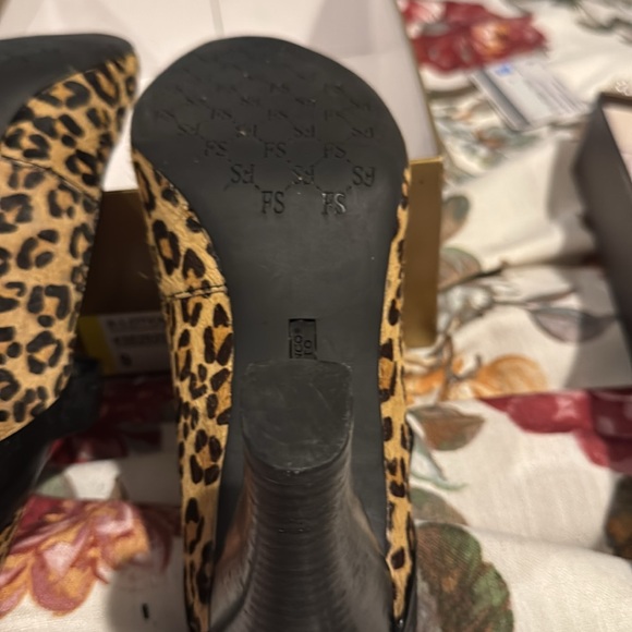 Franco Sarto leopard heels,9M, $10—soles great, DIY repair needed for lining. - Picture 9 of 10